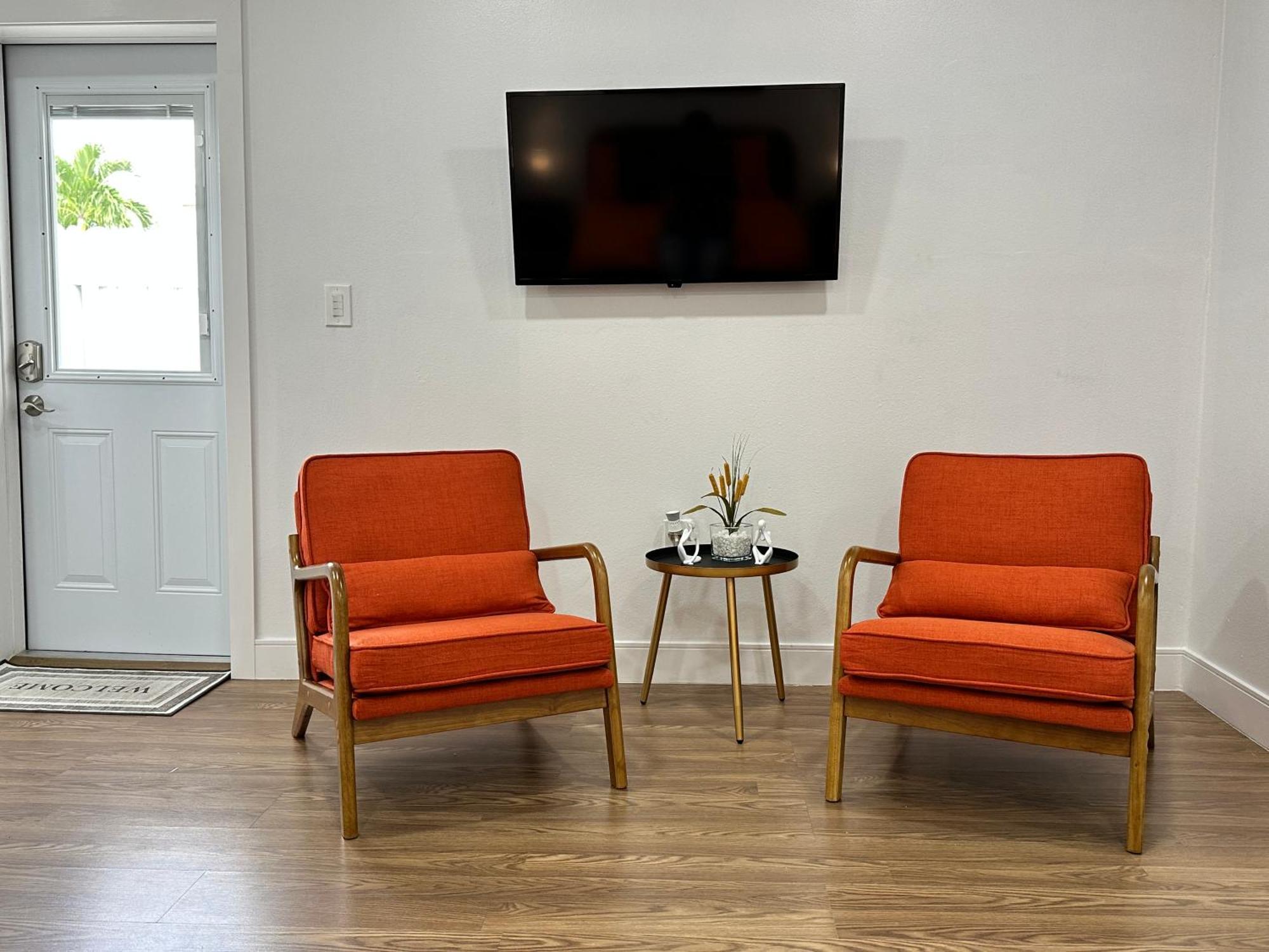 Cozy And Centric Apartment Cape Coral Bagian luar foto