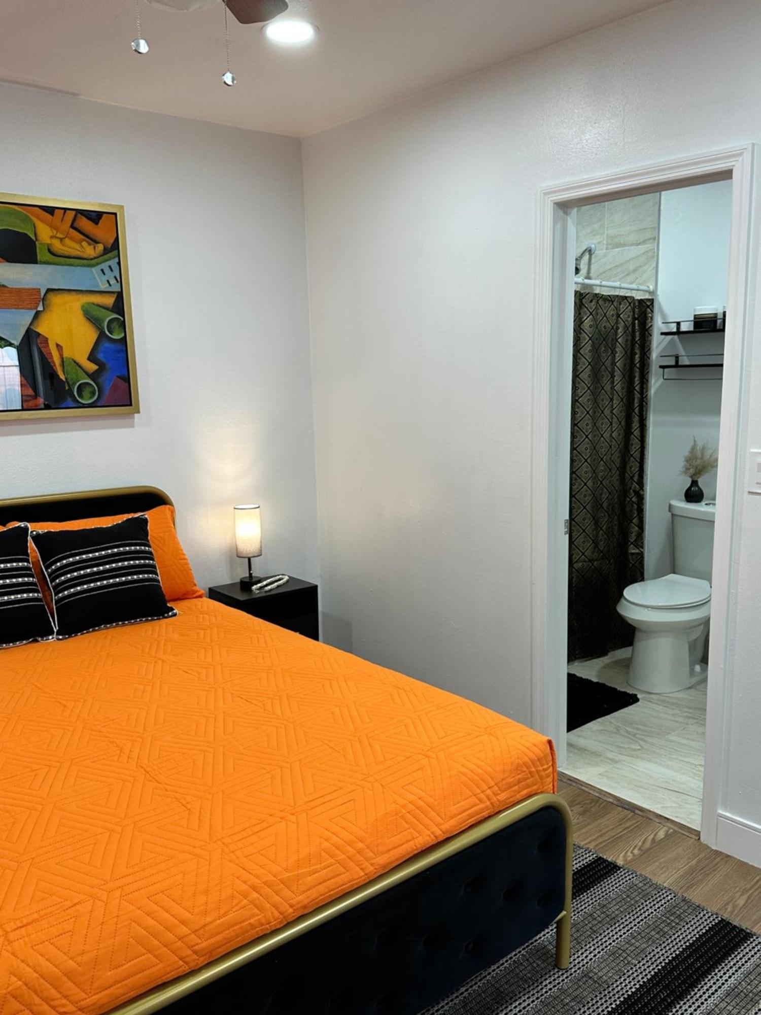 Cozy And Centric Apartment Cape Coral Bagian luar foto