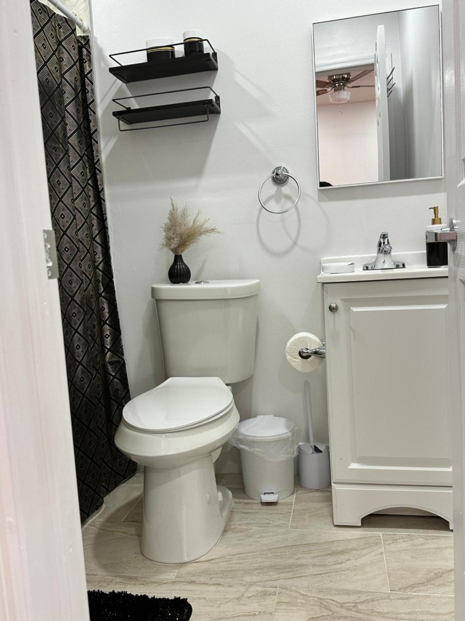 Cozy And Centric Apartment Cape Coral Bagian luar foto