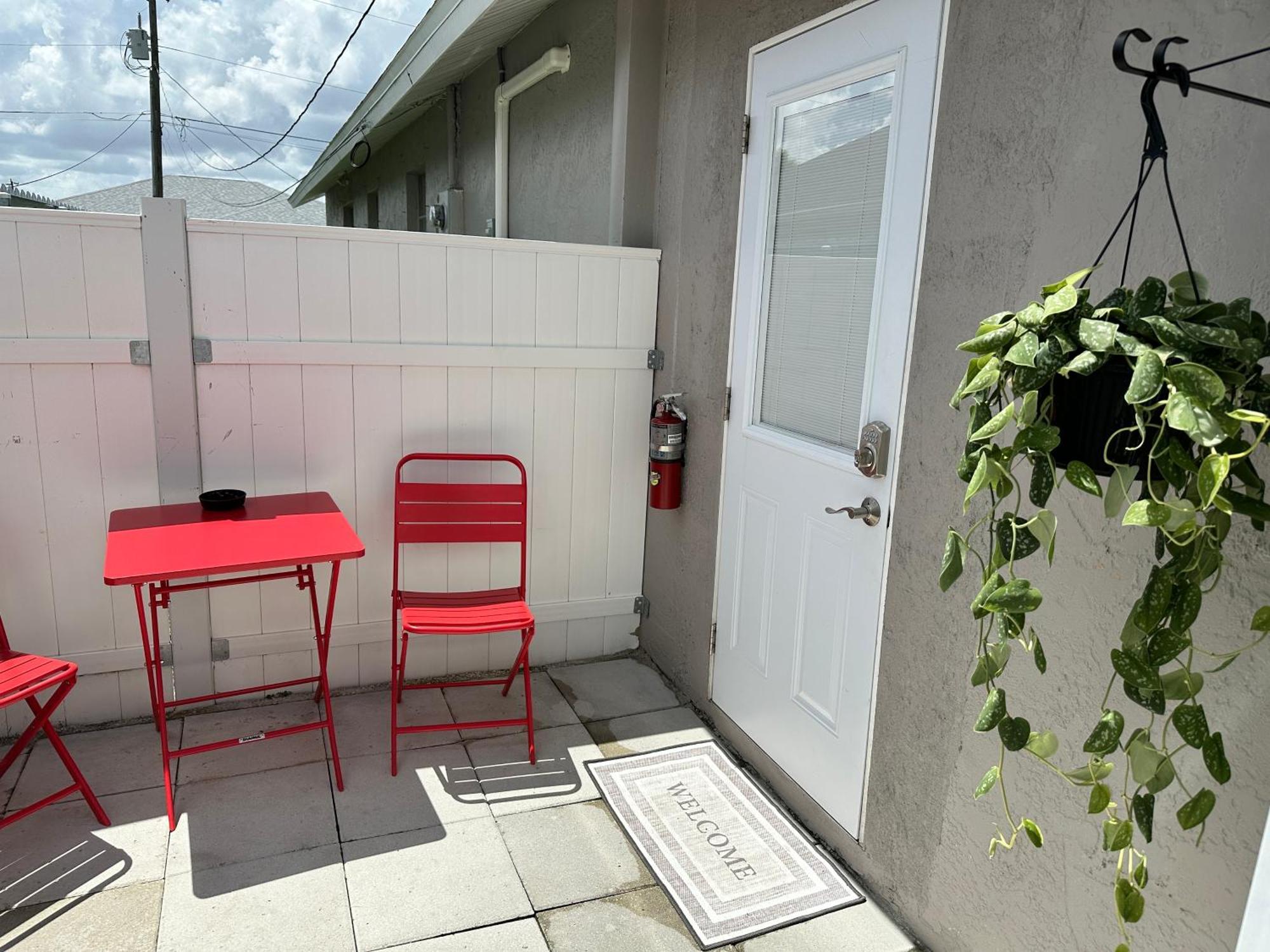 Cozy And Centric Apartment Cape Coral Bagian luar foto