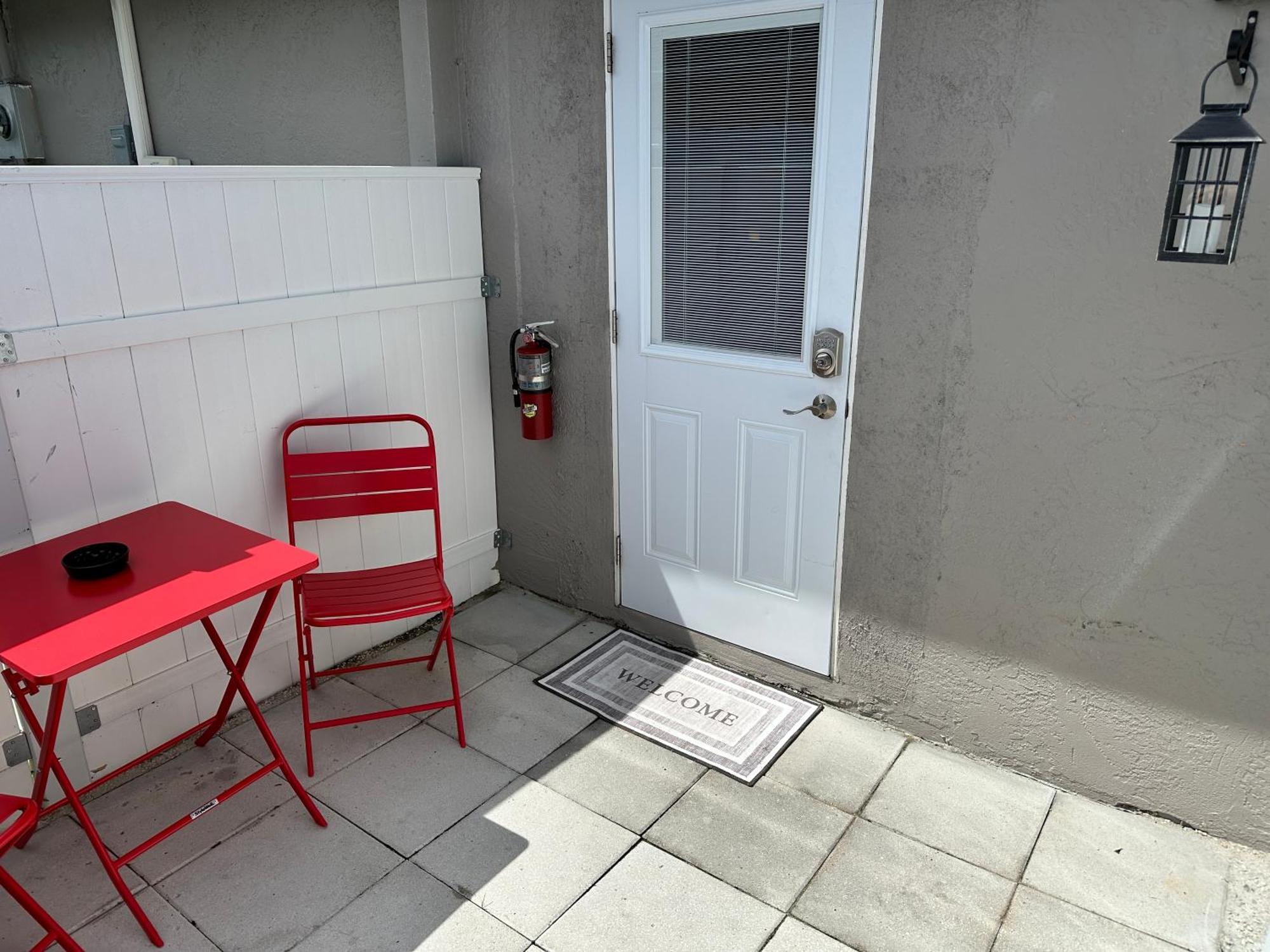 Cozy And Centric Apartment Cape Coral Bagian luar foto